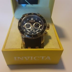 Invicta Pro Diver Analog Swiss Watch